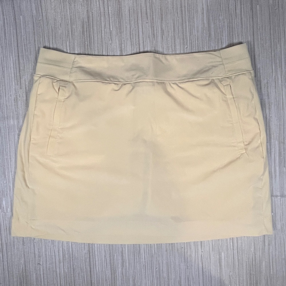 Athleta Women Pale Yellow Elastic Waist‎ Skirt Shorts Built in Athletic Size 16